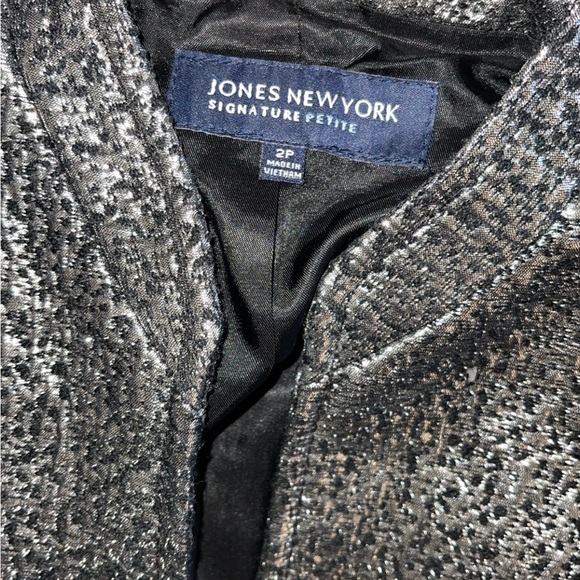 Jones New York Blazer - Picture 2 of 4